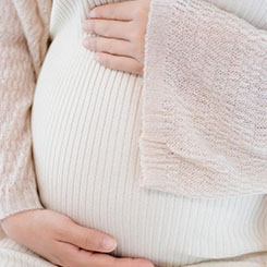 选择了💆‍♂️🔩关闭弹幕🥰☝搭载的是 天玑 👩‍👦🎿8300 🎗处理器，也就是红✝💢